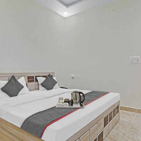 Townhouse P.S.Palace Near Amausi Metro Station Lakhnau Kültér fotó