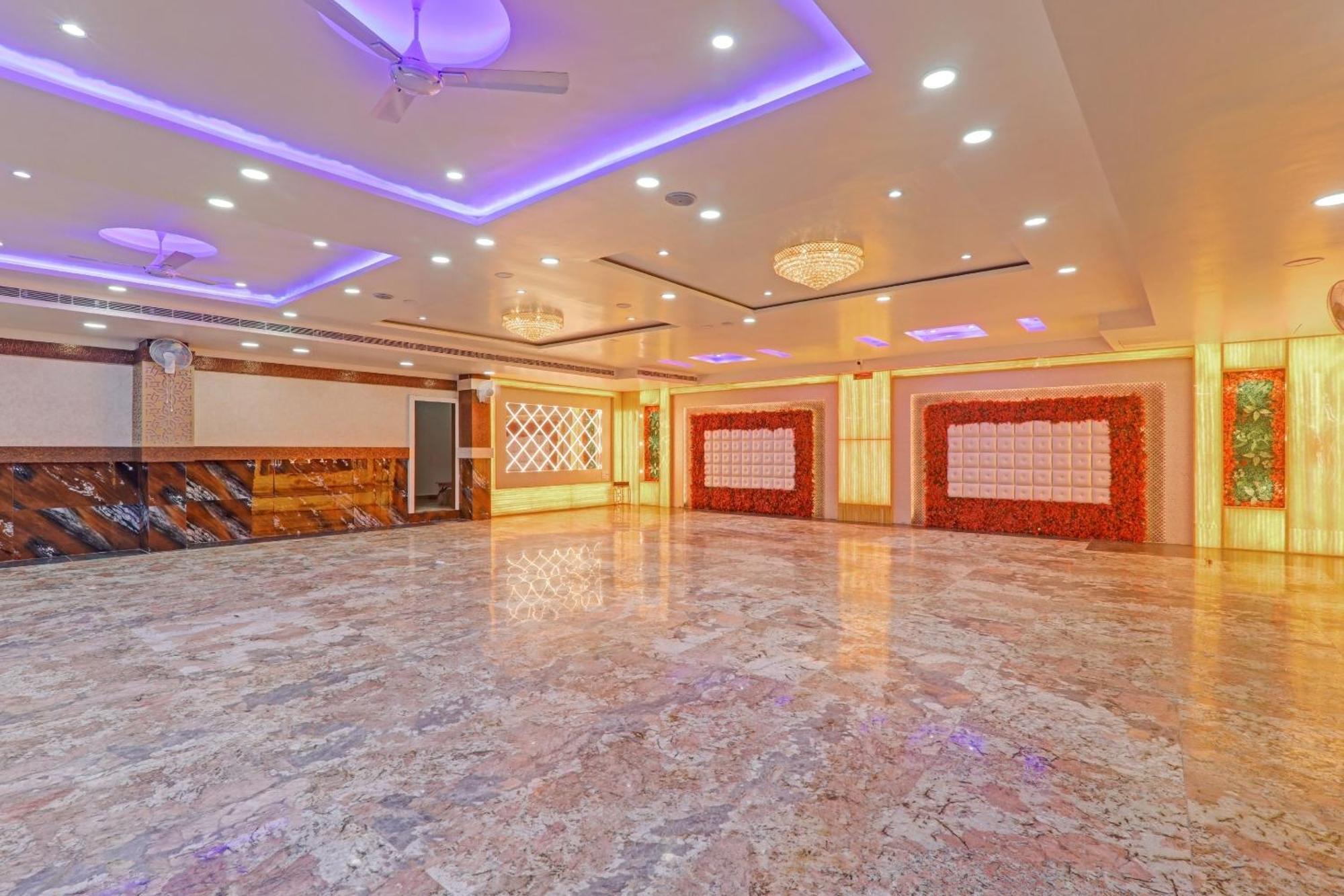 Townhouse P.S.Palace Near Amausi Metro Station Lakhnau Kültér fotó